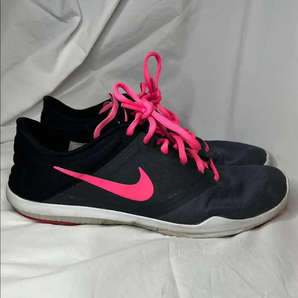Nike Women's Black and Pink Trainer Shoes Size 9.5